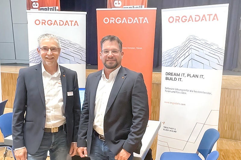 Jürgen Walter (links) und Michael Klein präsentierten auf der Metallsoftware SÜD Logikal, Logikal MES und den SimplyTag 